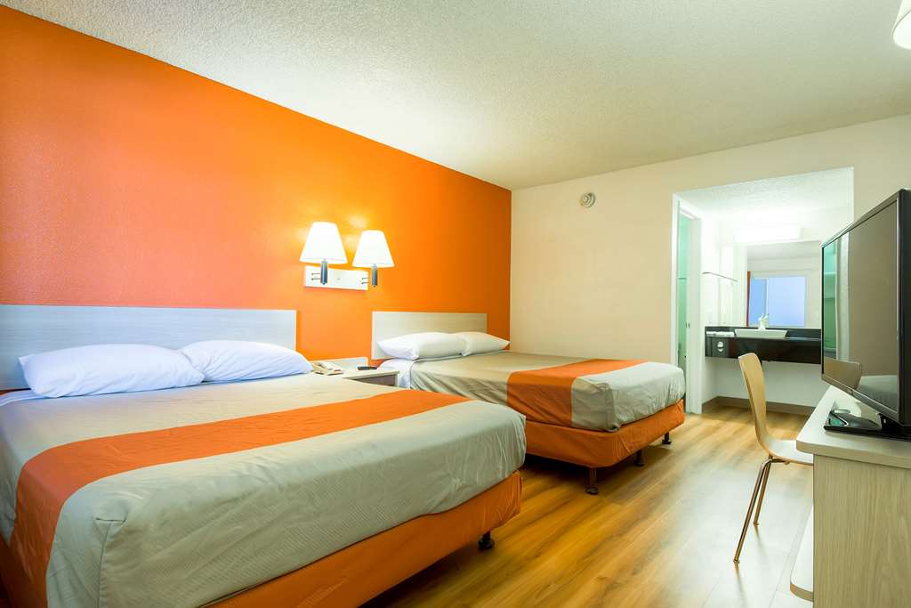 Motel 6 Rancho Mirage CA Palm Springs - photo 16