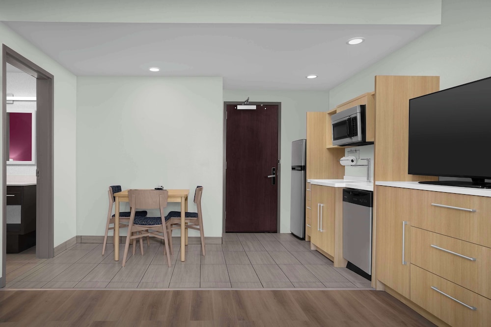 Home2 Suites by Hilton Clarksville Ft. Campbell - photo 16