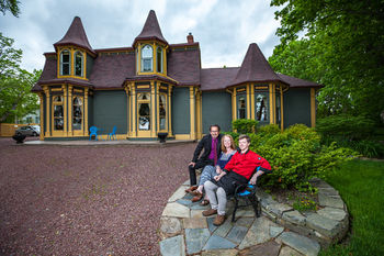 Rose Manor Inn B & B