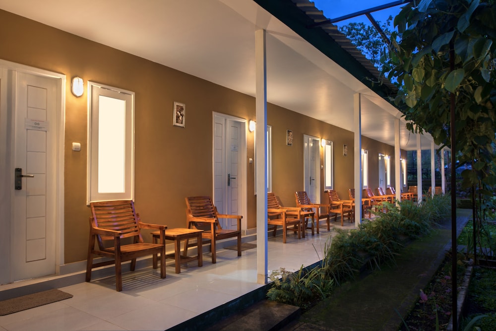 Rinjani Garden Syariah By Ecommerceloka — Bayeuen