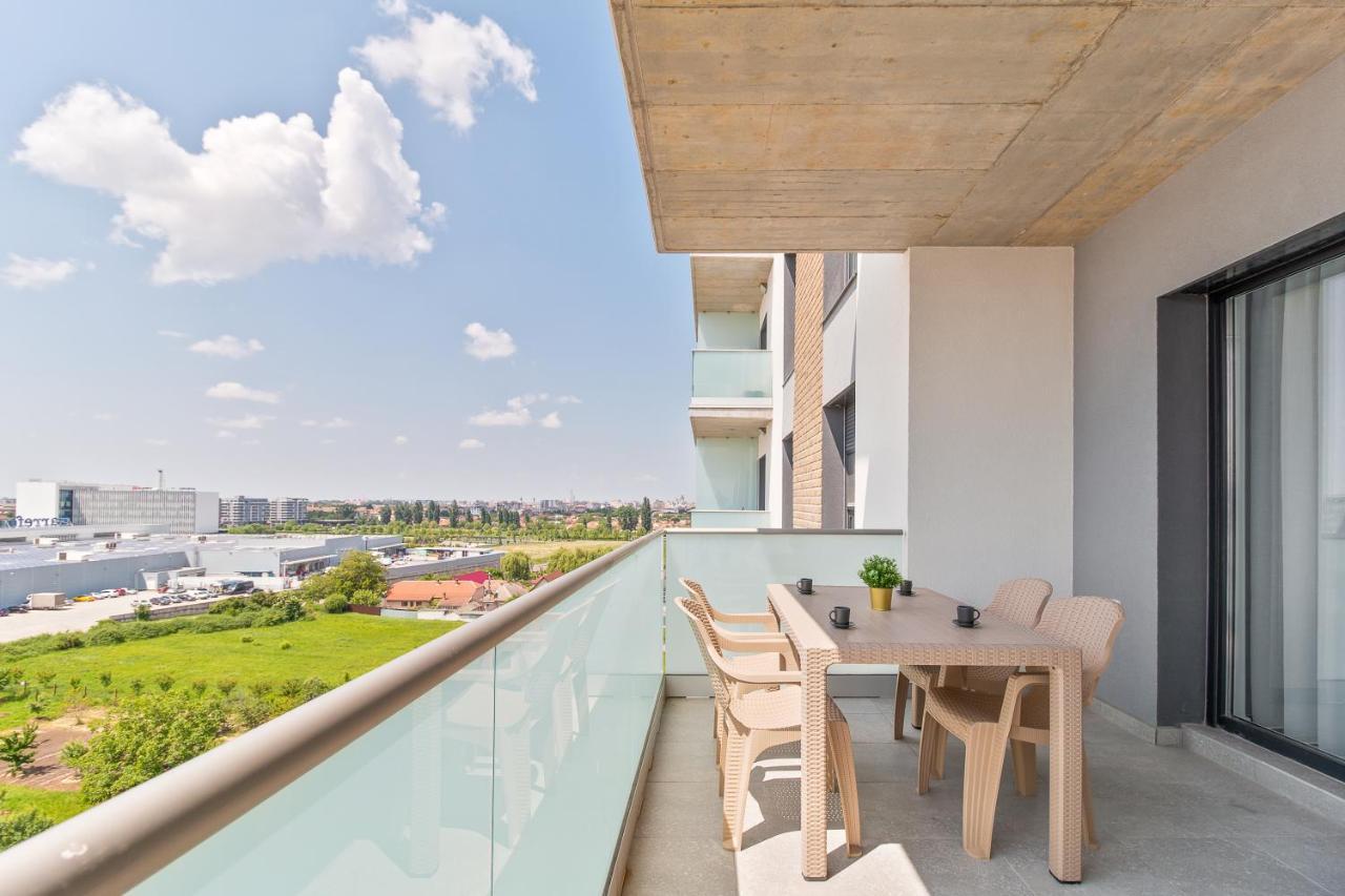 Jolie Flat — 4-Star Luxury Hotel in Oradea, Romania
