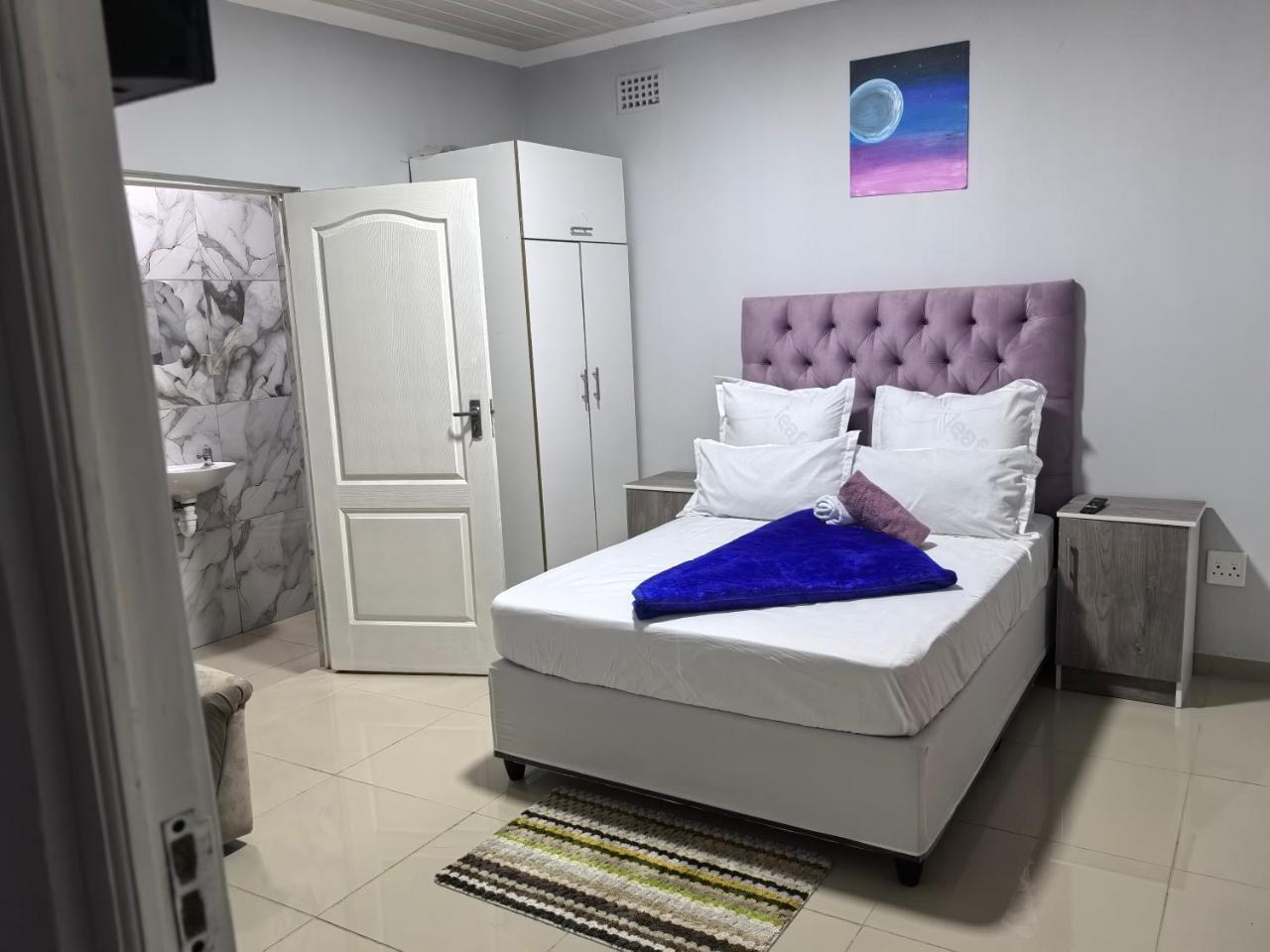 Gift Guest House 4