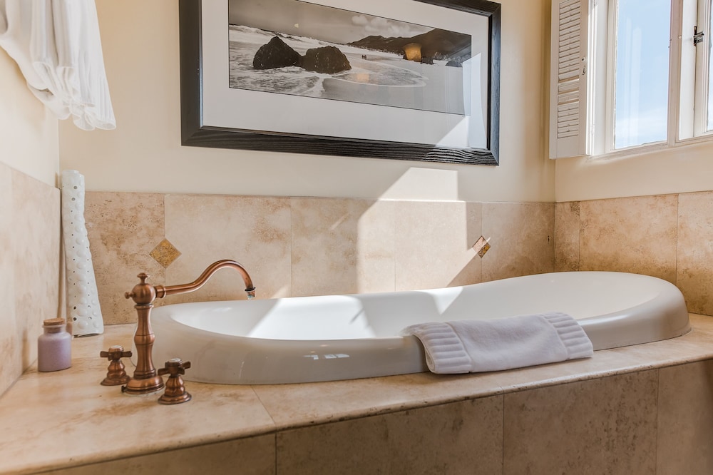 L Auberge Carmel - photo 11