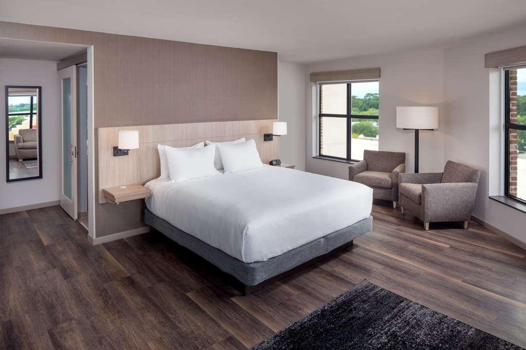 Hyatt Place Mount Pleasant Towne Centre - photo 20
