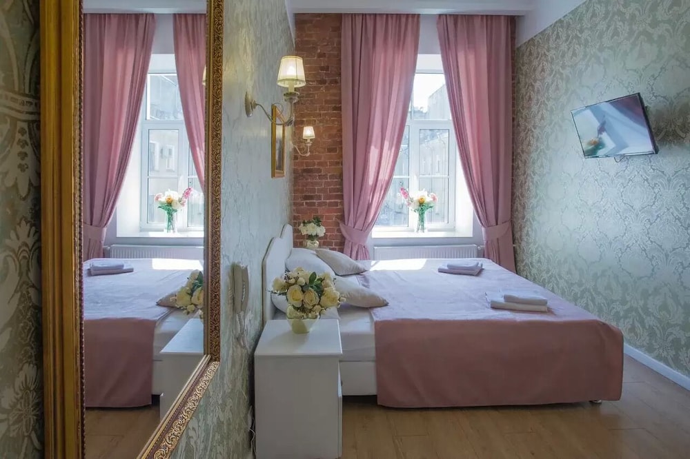Grand Catherine Palace Hotel — 4-Star Luxury Hotel in Saint Petersburg, Russia
