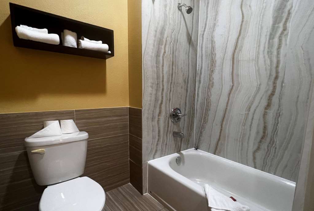Super 8 by Wyndham Pasadena - photo 19