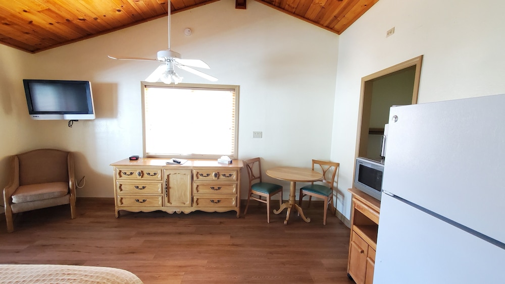 Kernville Inn - photo 38