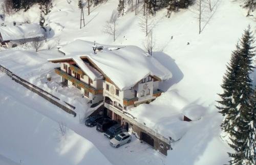 Gästehaus Herrmann — 4-Star Luxury Hotel in Filzmoos, Austria