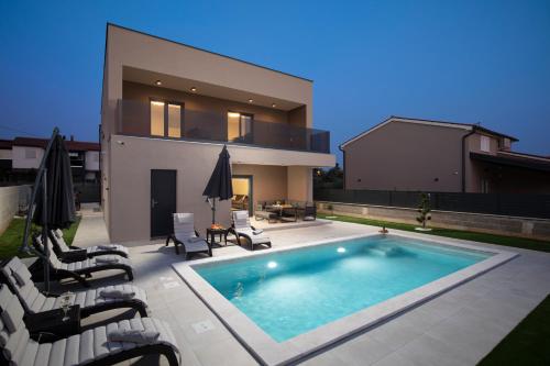 Villa Del Sol near Fažana — 4-Star Luxury Hotel in Valbandon, Croatia
