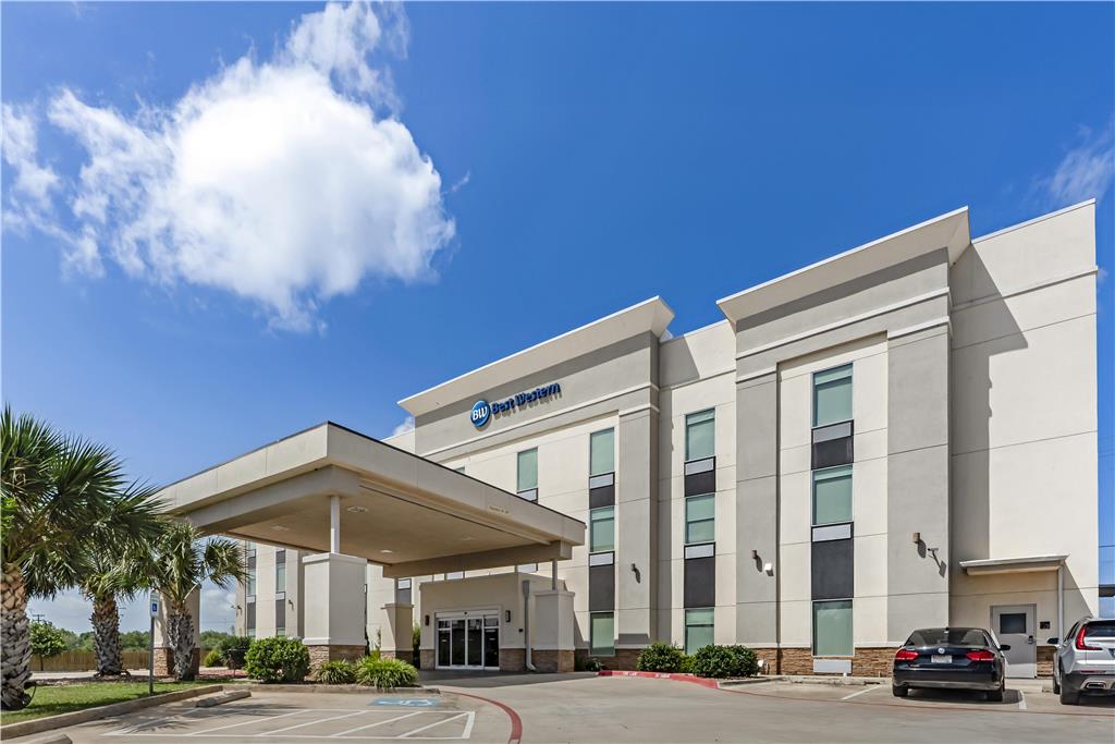 Best Western Green Oaks Inn & Suites - photo 4