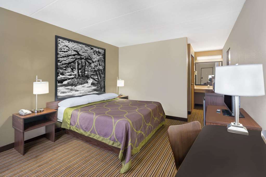 Super 8 by Wyndham Knoxville North Powell - photo 8