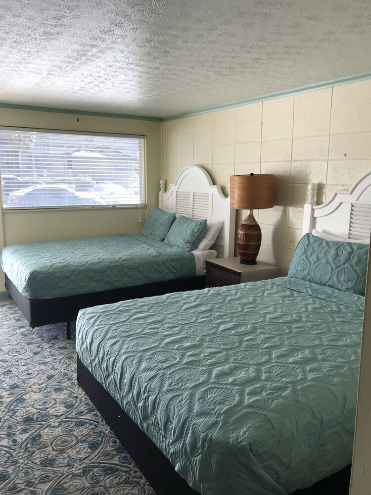 The Surf Beach Motel - photo 23