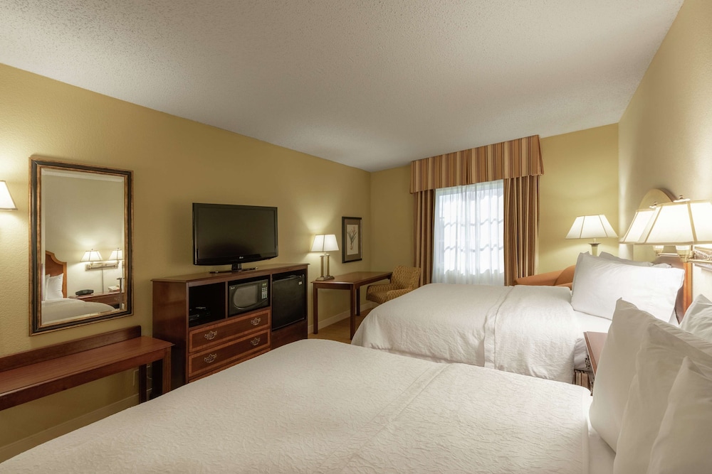 Hampton Inn & Suites Vicksburg - photo 14