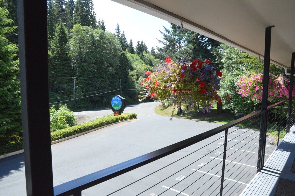 Astoria Crest Motel - photo 88