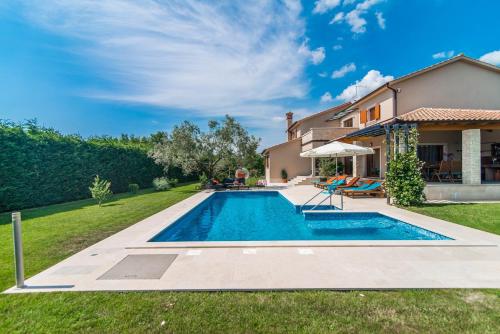 Villa Salambati — 4-Star Luxury Hotel in Fazana, Croatia