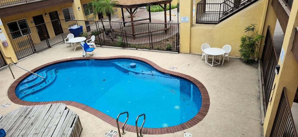 Texas Inn and Suites RGV - photo 46