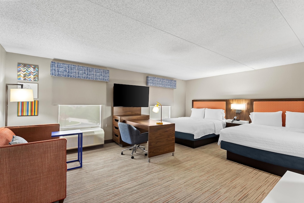 Hampton Inn & Suites Bolingbrook - photo 21
