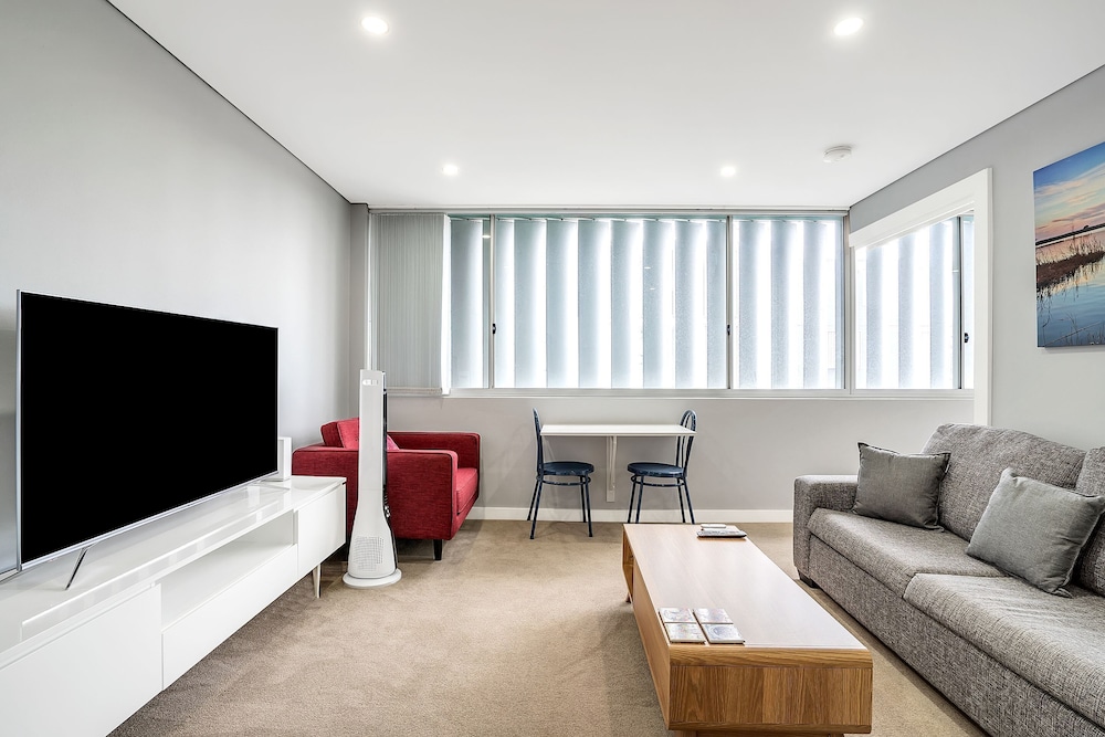 Bright 1 Bedroom unit in the heart of Manly — 4-Star Luxury Hotel in Sydney, Australia