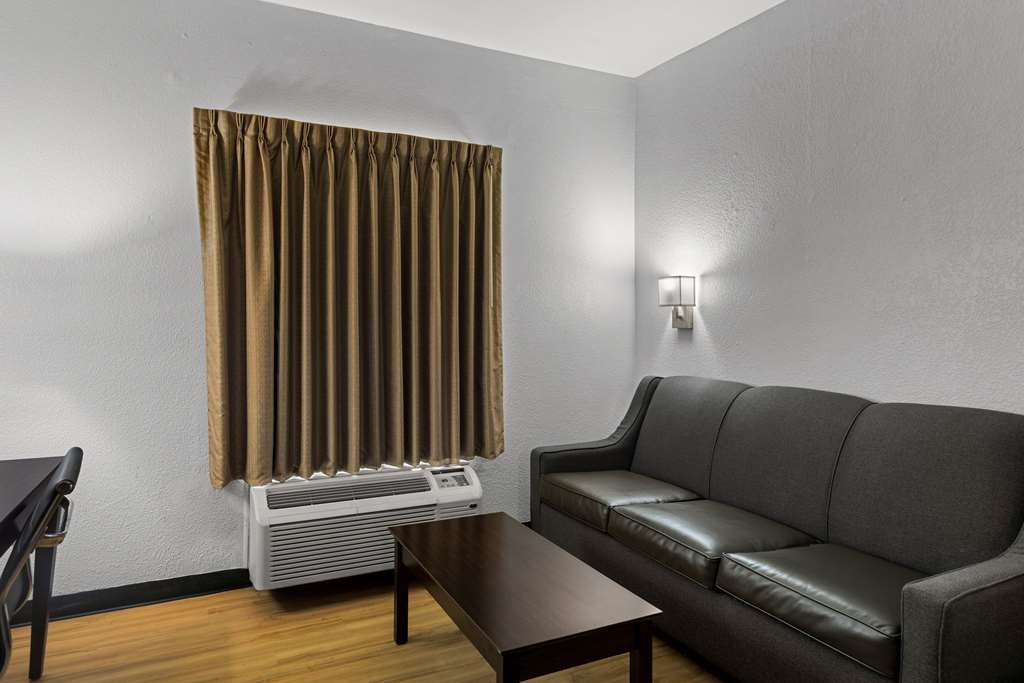 Clarion Pointe Hinesville Near Fort Stewart - photo 24
