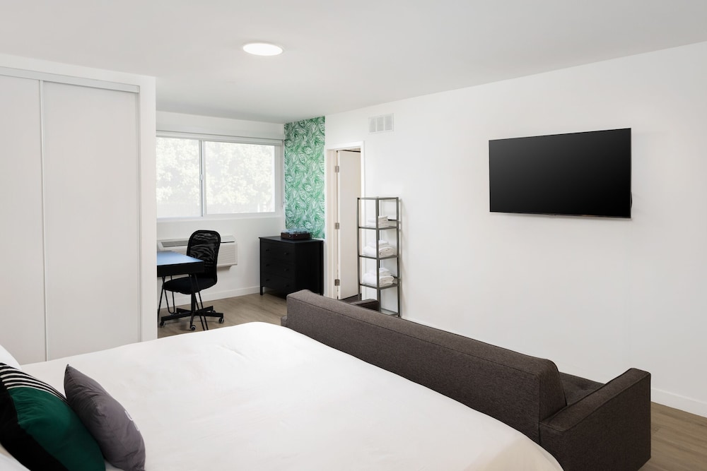 Fenix Hotel Hollywood - photo 23