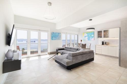Peaceful Modern Appartment Near Lavrio Port — 4-Star Luxury Hotel in Lavrio, Greece