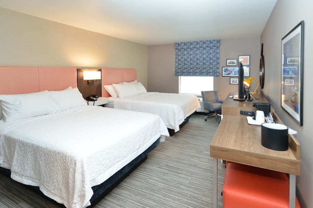 Hampton Inn & Suites Menomonie UW Stout - photo 7