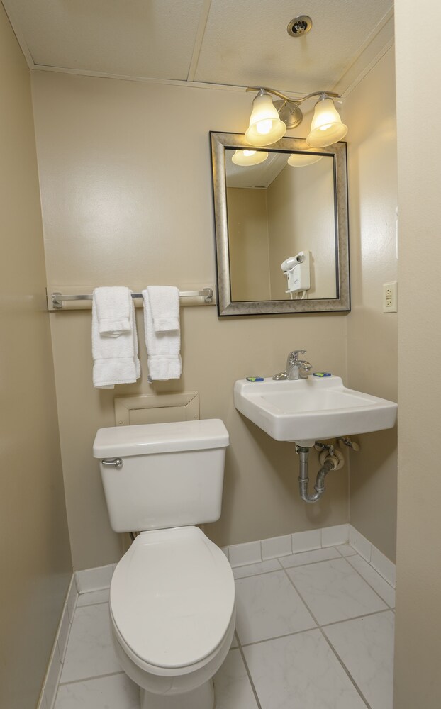 Marigot Beach Suites Oceanfront - photo 15