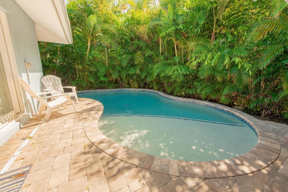 Egrets Nest — 4-Star Luxury Hotel in Holmes Beach, United States