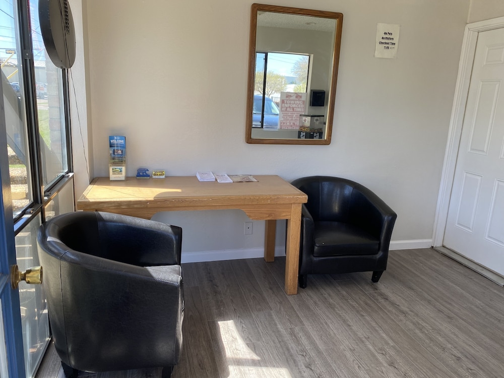 Jupiter Inn - photo 2