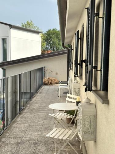 Xenia Apartments Milano Studio Deluxe Design & Comfort — 4-Star Luxury Hotel in Milan, Italy
