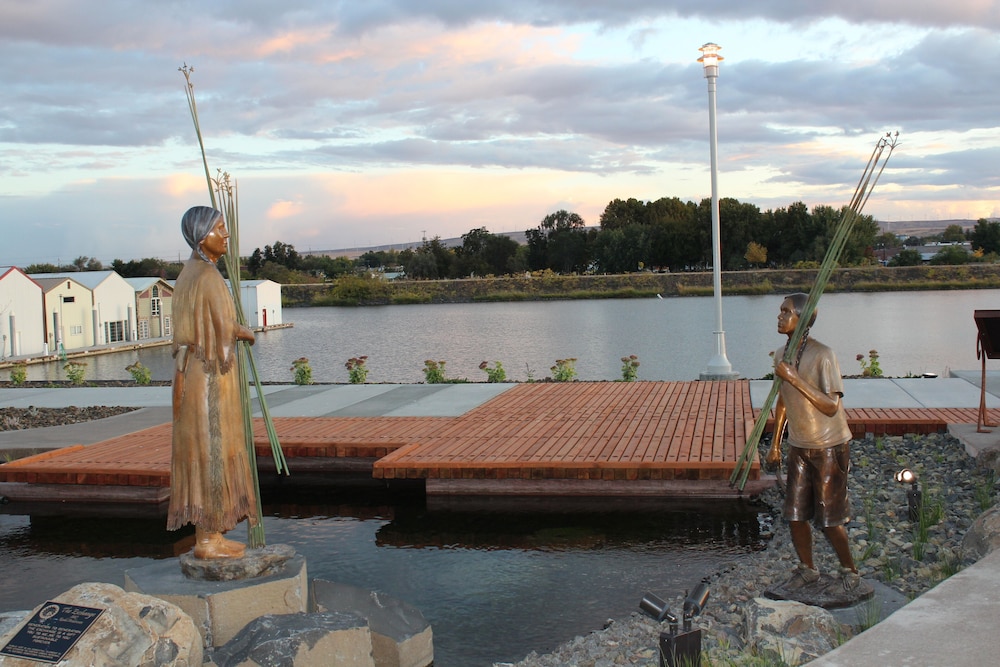 Clover Island Inn - photo 29