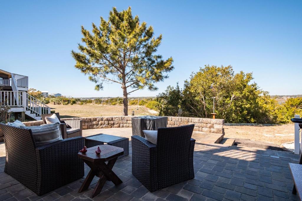 Kings Lynn Inn by Oak Island Accommodations - photo 11