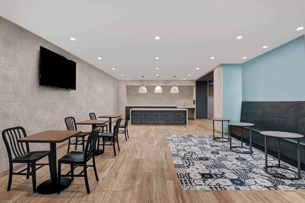 TownePlace Suites by Marriott Cincinnati Downtown - photo 28