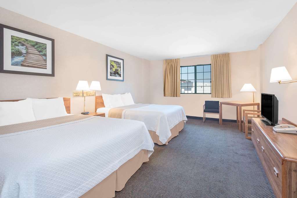 Days Inn by Wyndham West Rapid City - photo 7