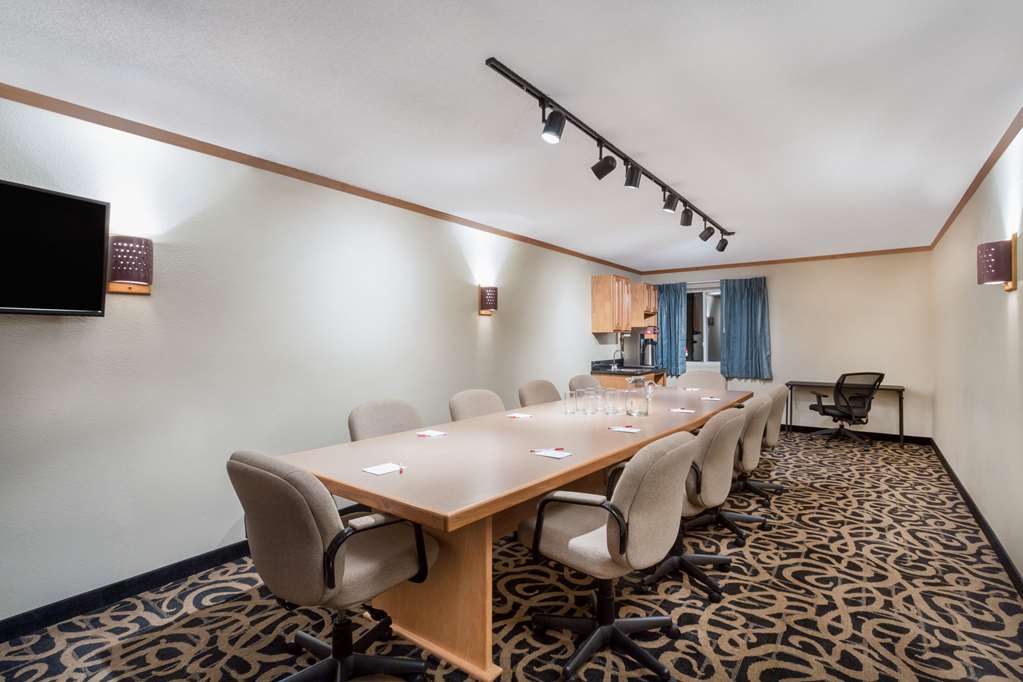 Baymont by Wyndham Bozeman - photo 19