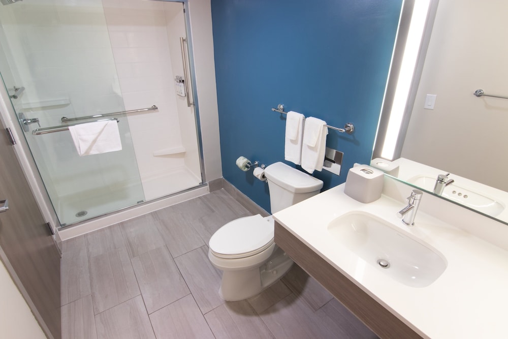 Holiday Inn Express & Suites Ft. Lauderdale Airport West by IHG - photo 38