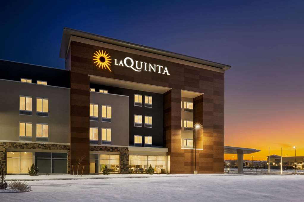 La Quinta Inn & Suites by Wyndham Denver Parker - photo 6