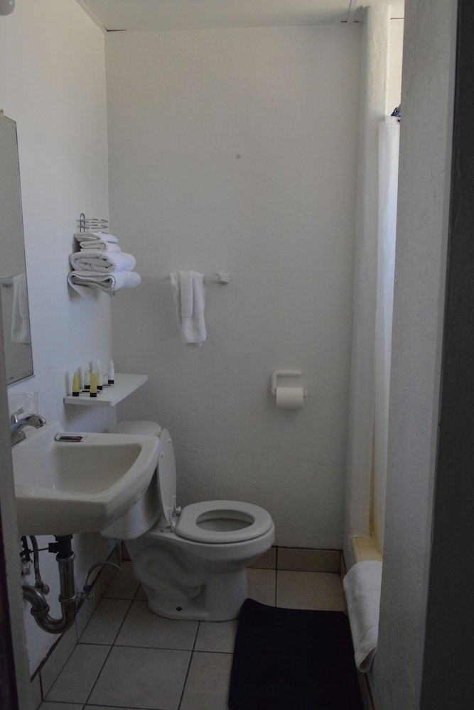 Mojave Trails Inn and Suites - photo 20