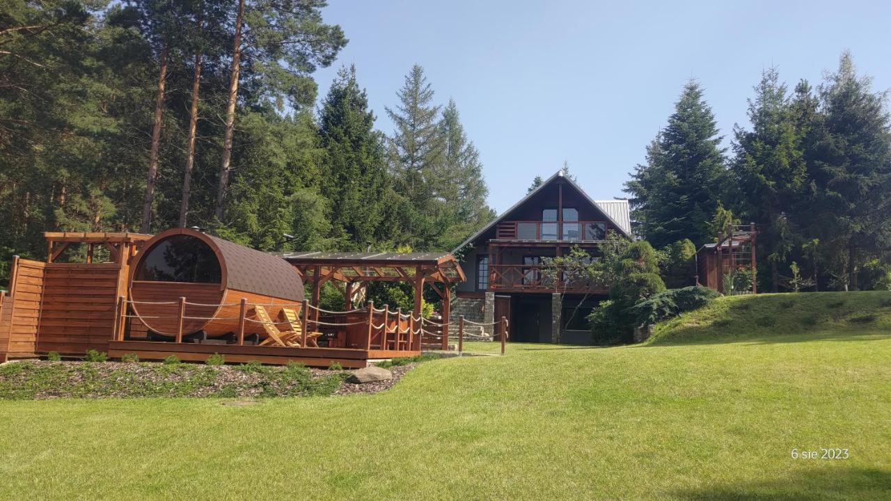Laspopas - carbon neutral hotel in Unknown City