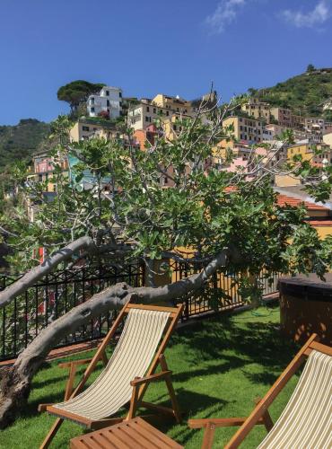 Agave Room Rental — 4-Star Luxury Hotel in Riomaggiore, Italy