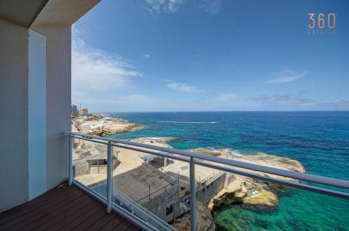 1BR on the Sliema Tigne waterfront with Terrace by 360 Estates — 4-Star Luxury Hotel in Sliema, Malta