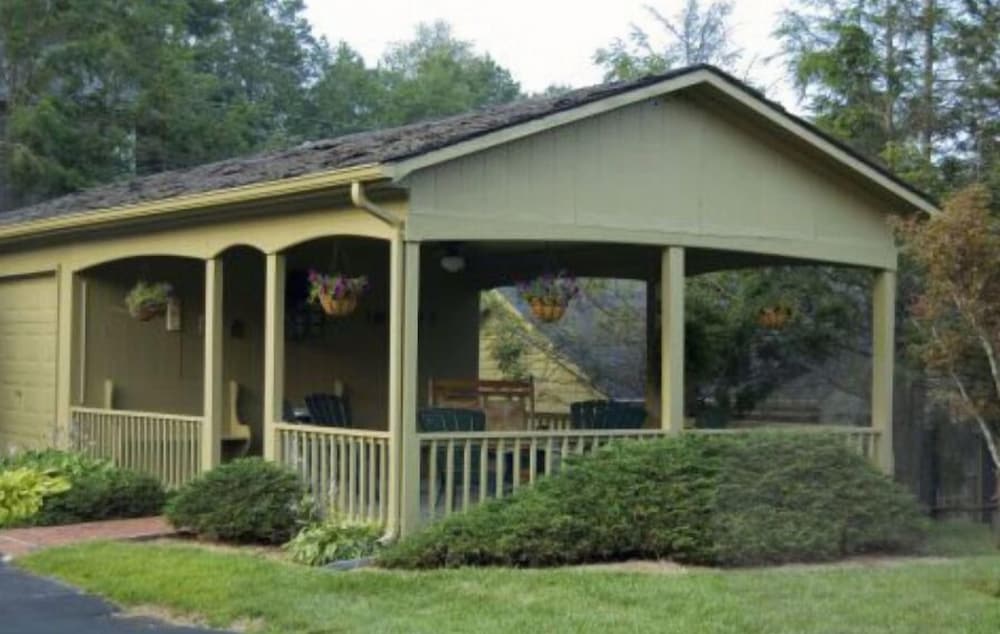 Hillwinds Inn - photo 32