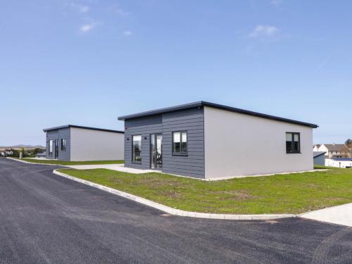 Number 2 Villa The View — 4-Star Luxury Hotel in Derrybeg, Republic of Ireland