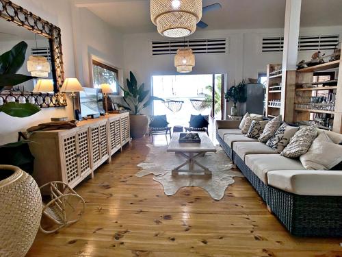 Sails Beach House — 4-Star Luxury Hotel in Luganville, Vanuatu