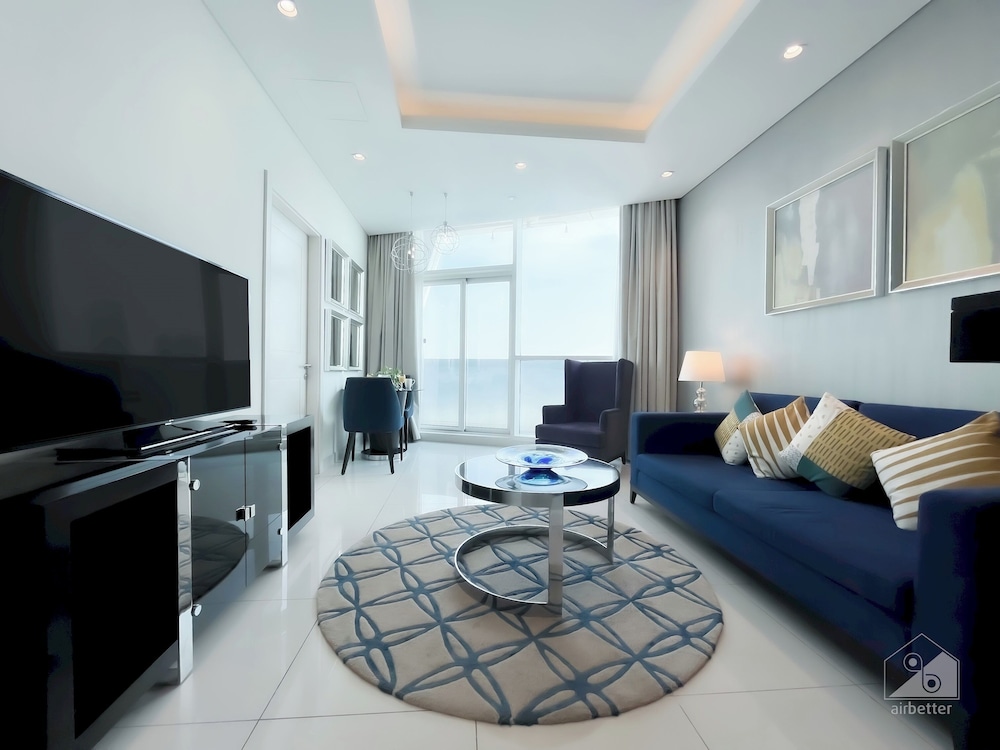 Cozy 1b With Balcony in Business Bay — 4-Star Luxury Hotel in Dubai, United Arab Emirates