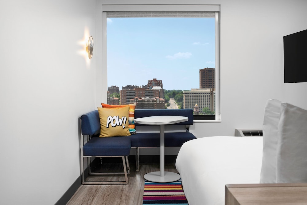 Aloft Kansas City Country Club Plaza - photo 10
