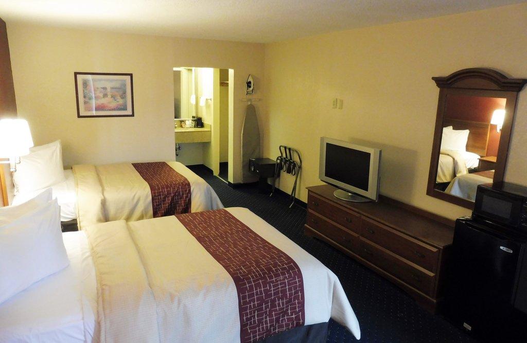 Ramada Fredericksburg South - photo 11