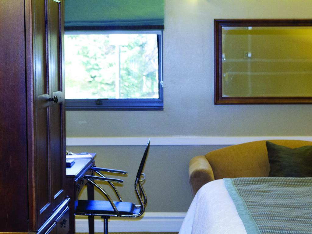 University Inn - photo 11