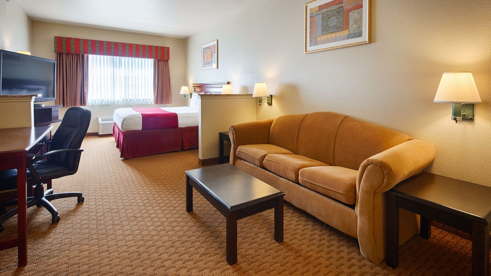 SureStay Plus Hotel by Best Western Quanah - photo 6