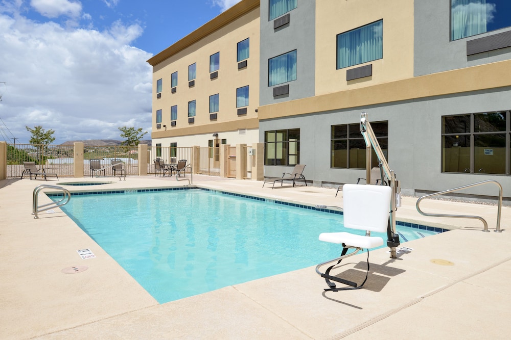 Holiday Inn Express & Suites Globe by IHG - photo 21